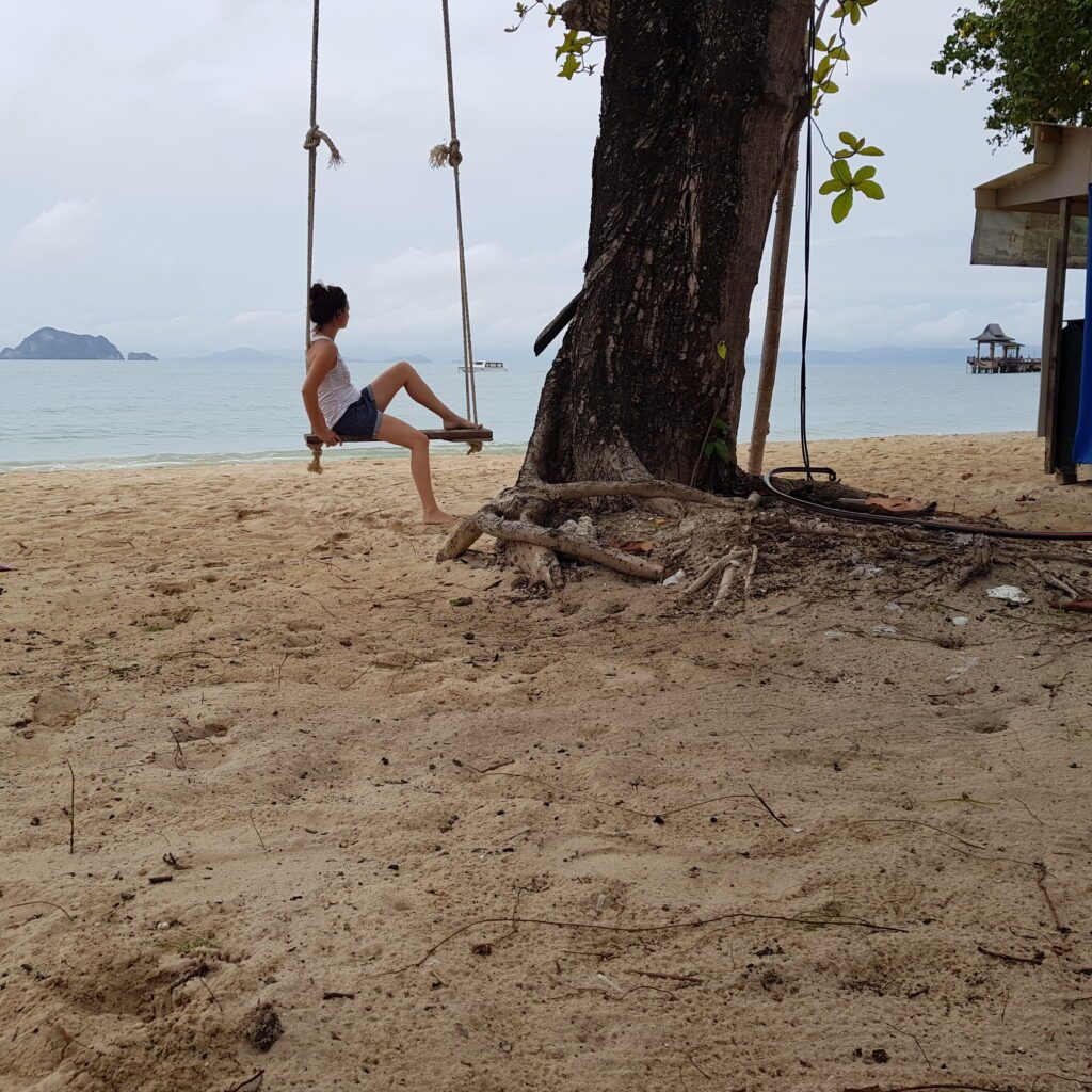 Thailand Strand mit Schaukel