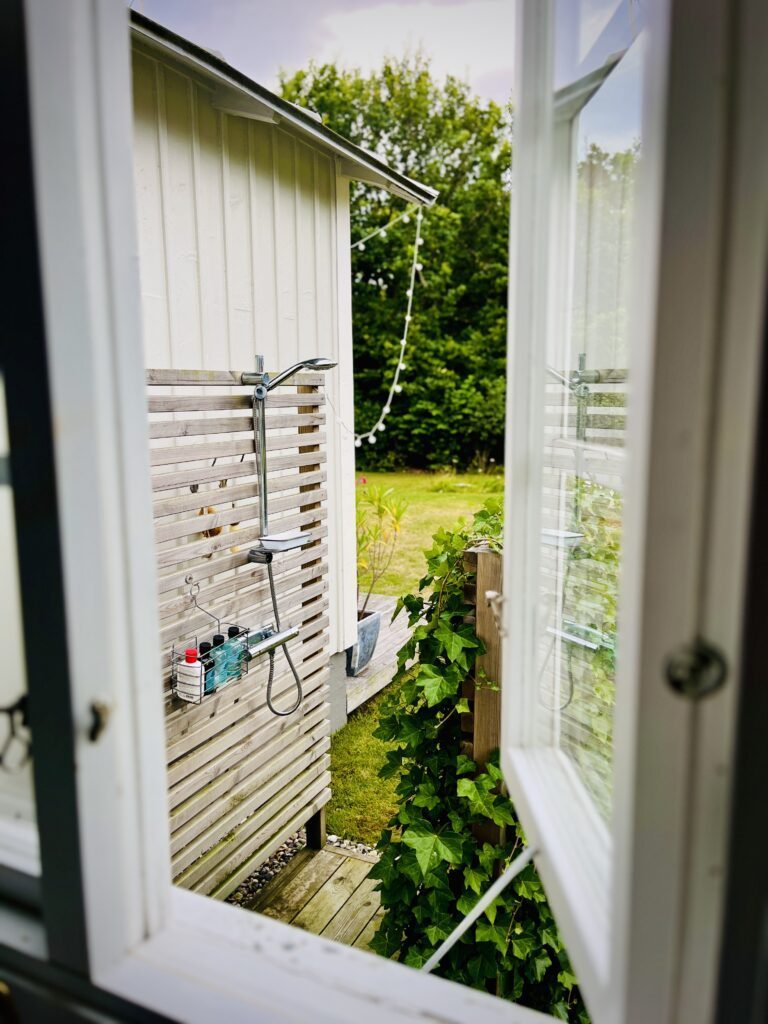 Dusche im Sommerhaus Schweden
