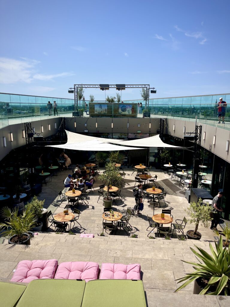 Die Dachterrasse des Forums in Groningen